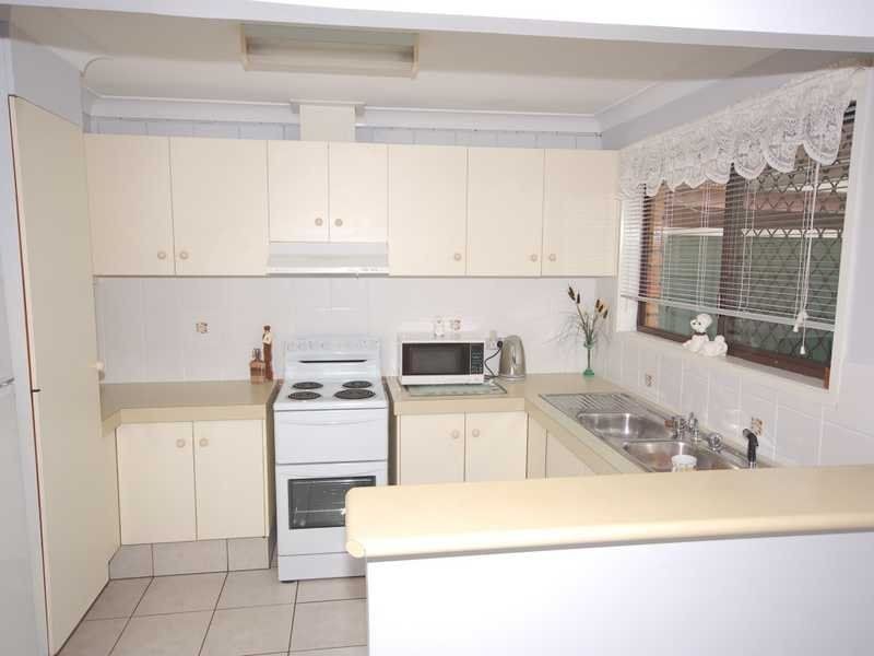2/69 Mattocks Rd, Burleigh Waters QLD 4220