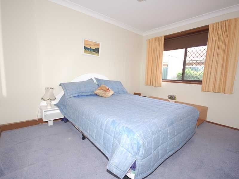 2/69 Mattocks Rd, Burleigh Waters QLD 4220