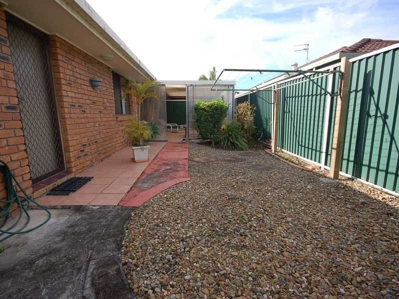 2/69 Mattocks Rd, Burleigh Waters QLD 4220