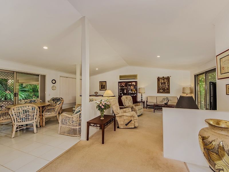 8 Kallista Close, Robina QLD 4226