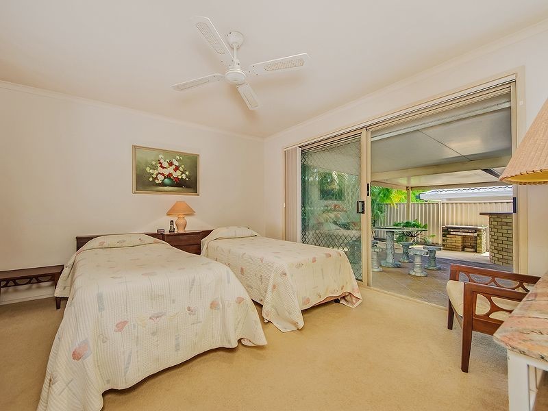 8 Kallista Close, Robina QLD 4226