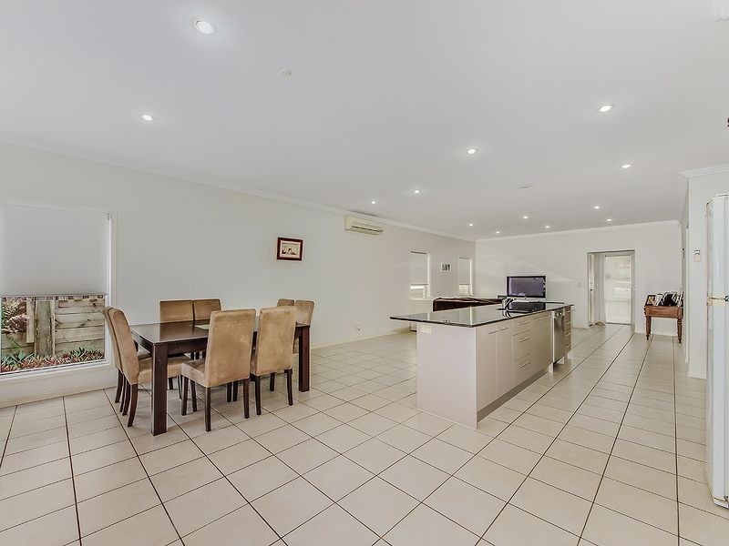 12 Andorra Place, Varsity Lakes QLD 4227