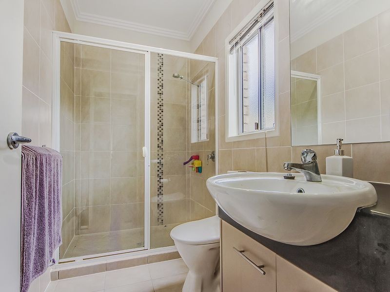 12 Andorra Place, Varsity Lakes QLD 4227