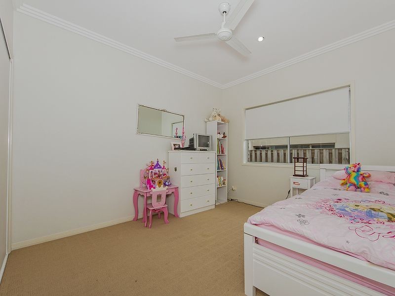 12 Andorra Place, Varsity Lakes QLD 4227