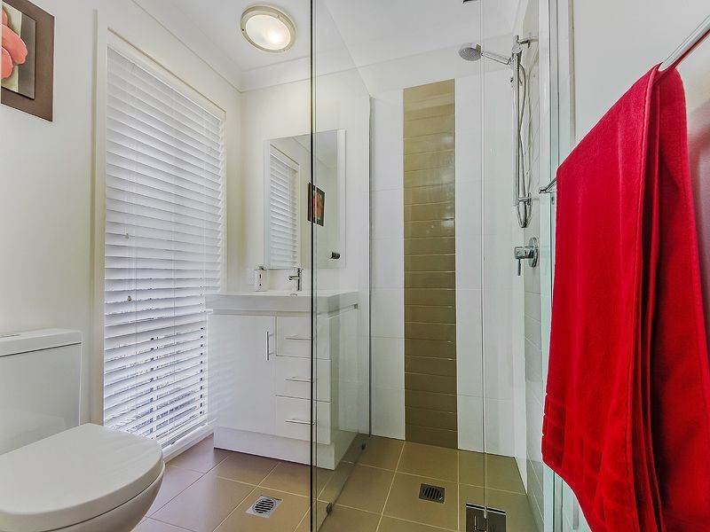 49 Yodelay Street, Varsity Lakes QLD 4227