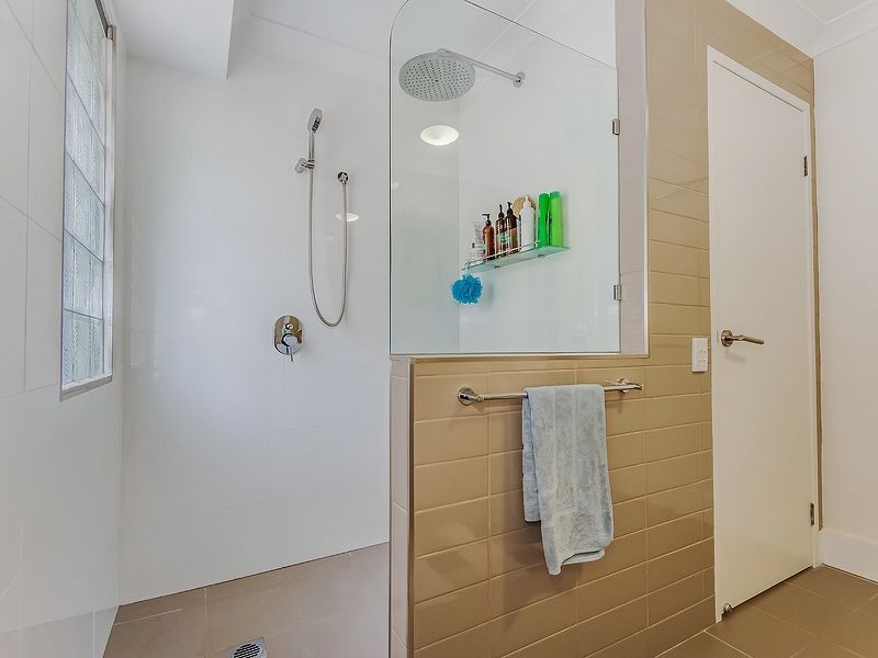 49 Yodelay Street, Varsity Lakes QLD 4227