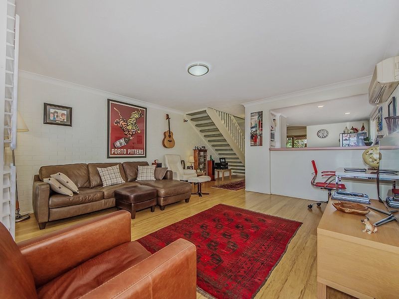 2/10 Snowgum Court, Burleigh Waters QLD 4220