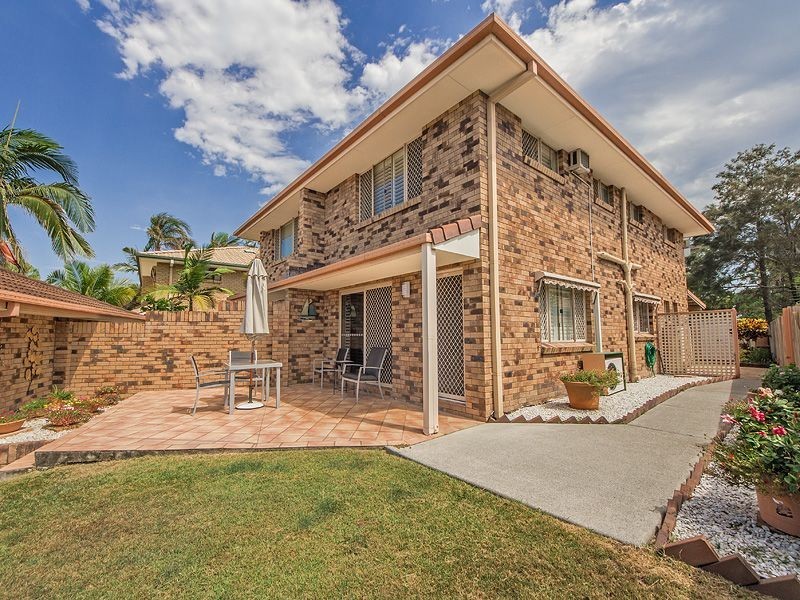 2/10 Snowgum Court, Burleigh Waters QLD 4220