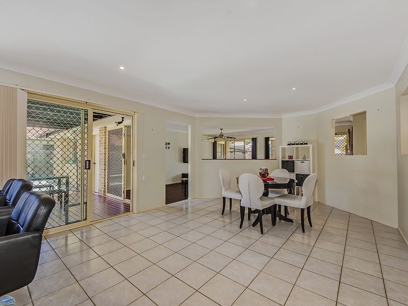 95 Honeyeater Dr, Burleigh Waters QLD 4220