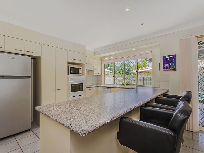 95 Honeyeater Dr, Burleigh Waters QLD 4220