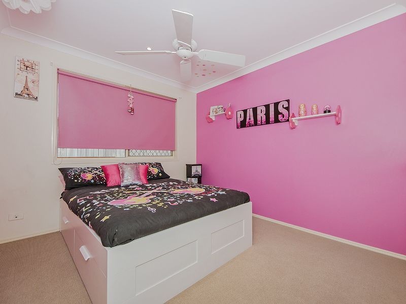 95 Honeyeater Dr, Burleigh Waters QLD 4220