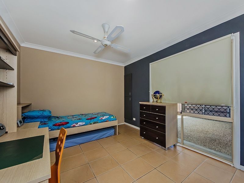 95 Honeyeater Dr, Burleigh Waters QLD 4220