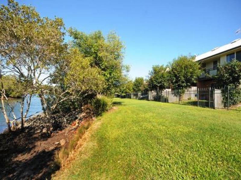 5/18 Tallebudgera Creek Road, Burleigh Heads QLD 4220