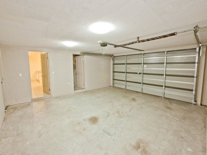 49 Azzura Drive, Varsity Lakes QLD 4227