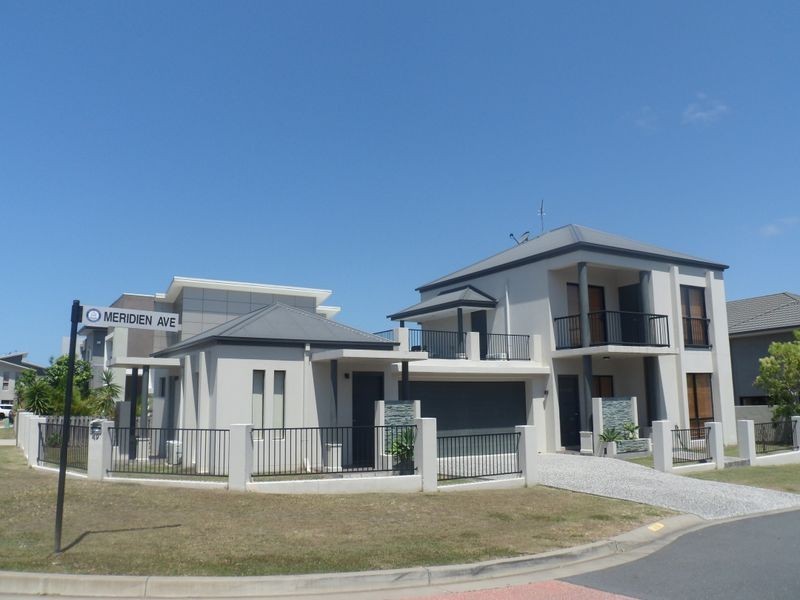 49 Azzura Drive, Varsity Lakes QLD 4227