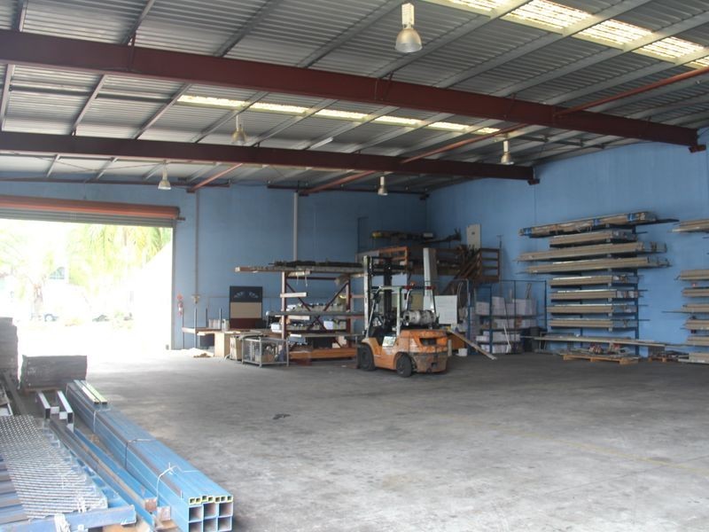 8 Flagstone Dr, Burleigh Heads QLD 4220