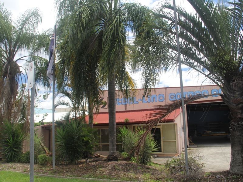 8 Flagstone Dr, Burleigh Heads QLD 4220