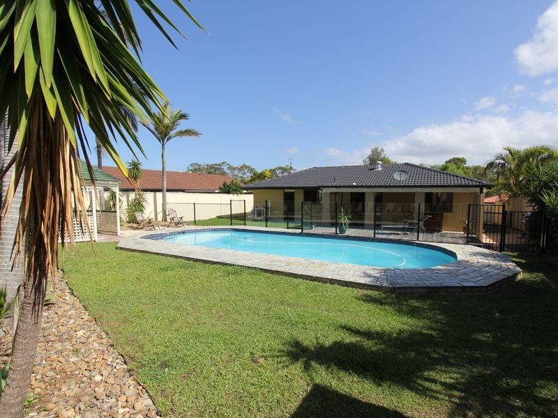 22 Bushtree Court, Burleigh Waters QLD 4220