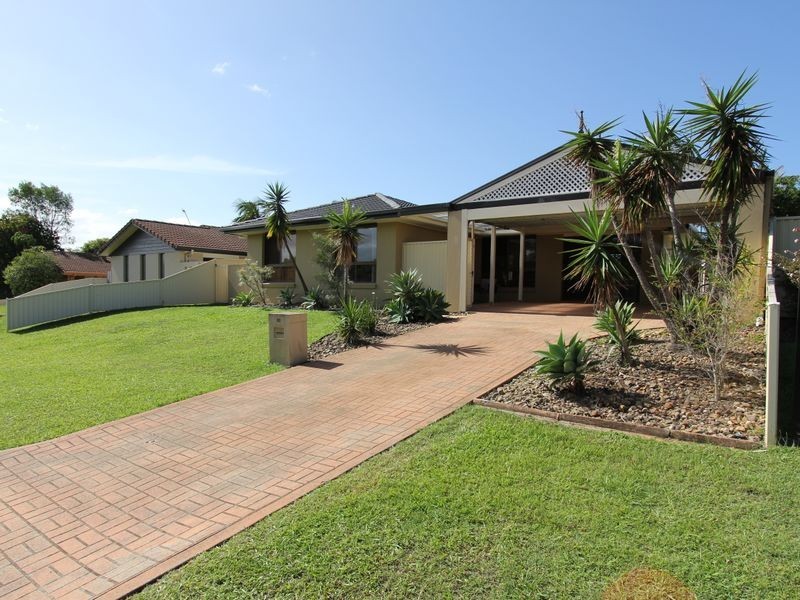 22 Bushtree Court, Burleigh Waters QLD 4220