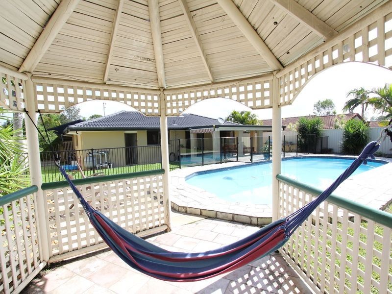 22 Bushtree Court, Burleigh Waters QLD 4220