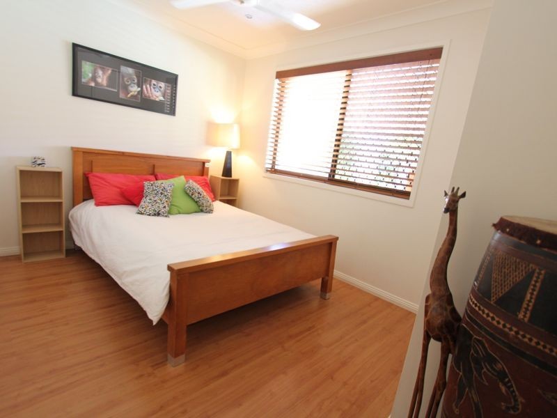 22 Bushtree Court, Burleigh Waters QLD 4220