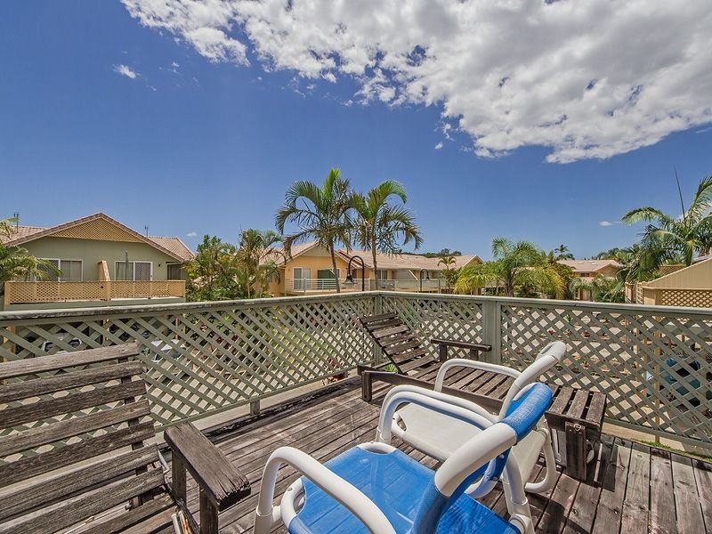 39/215 Cottesloe Drive, Mermaid Waters QLD 4218