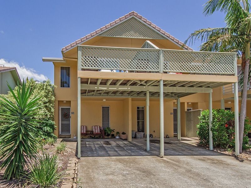 39/215 Cottesloe Drive, Mermaid Waters QLD 4218