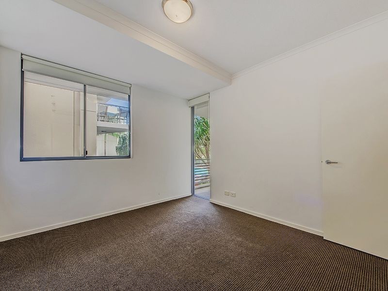 1048/1 Ocean Street, Burleigh Heads QLD 4220