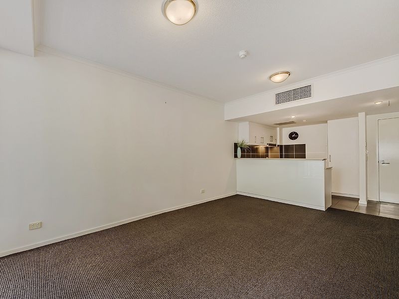 1048/1 Ocean Street, Burleigh Heads QLD 4220