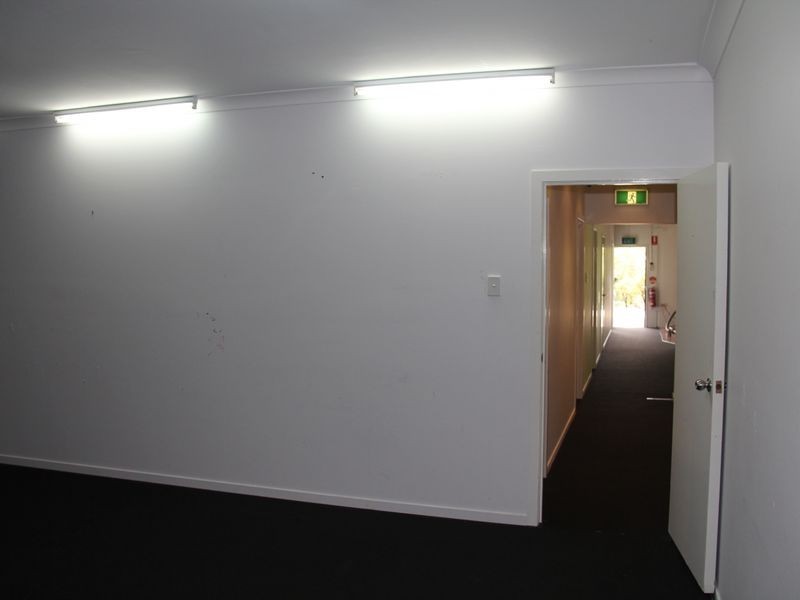 5/1 Crown Court, Varsity Lakes QLD 4227