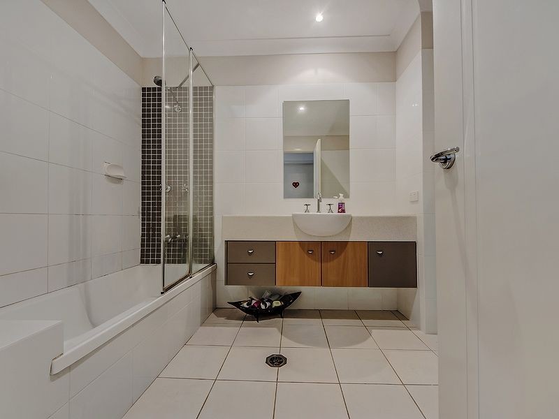 19A Geraldton Drive, Robina QLD 4226