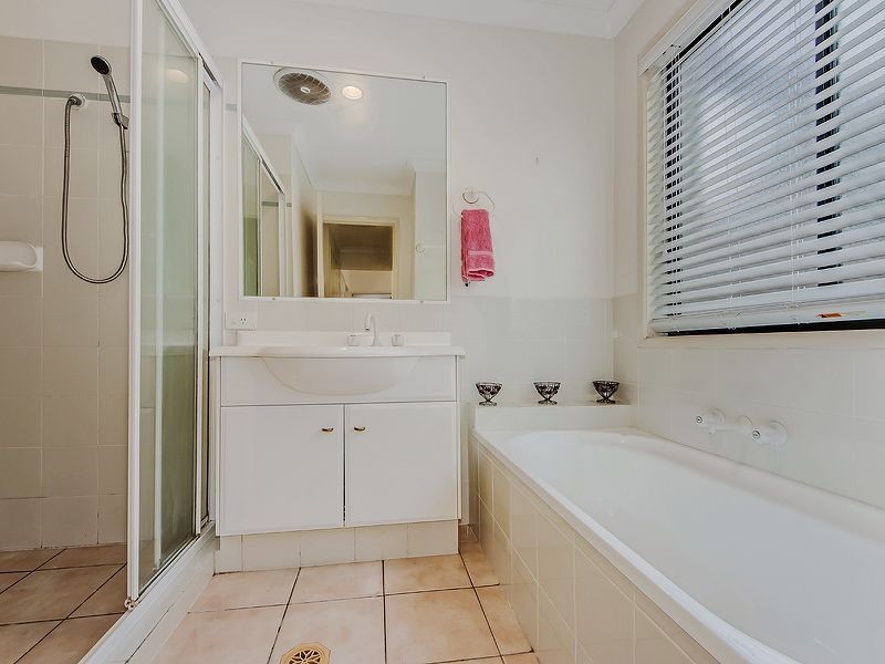 20 Gardendale Cr, Burleigh Waters QLD 4220