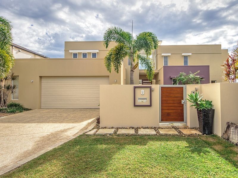 8 Braemer Court, Benowa Waters QLD 4217