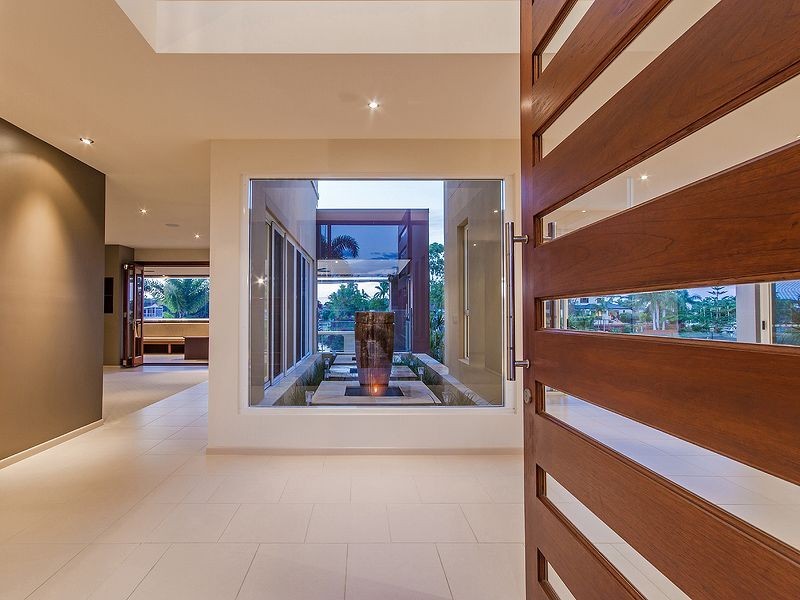 8 Braemer Court, Benowa Waters QLD 4217