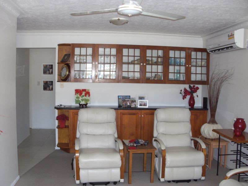 1/3 Township Drive, Burleigh Heads QLD 4220