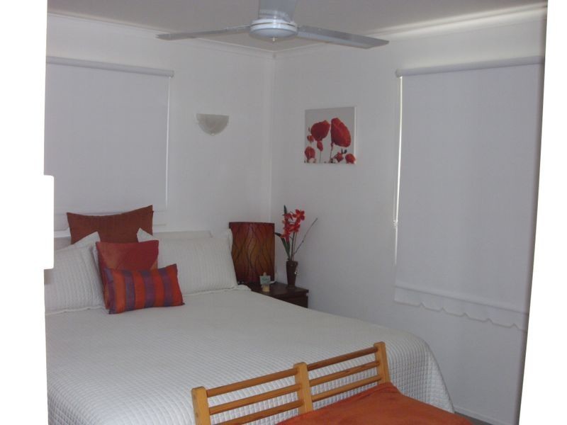 1/3 Township Drive, Burleigh Heads QLD 4220