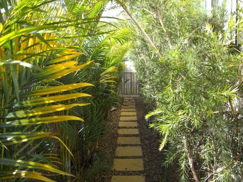 1/3 Township Drive, Burleigh Heads QLD 4220