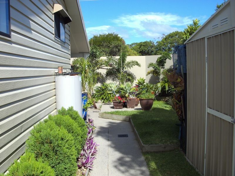 1/3 Township Drive, Burleigh Heads QLD 4220