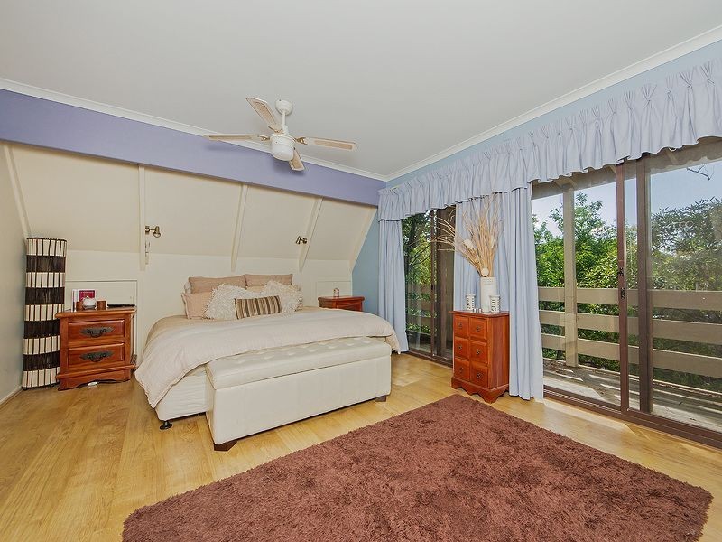 84 Ocean Parade, Burleigh Heads QLD 4220