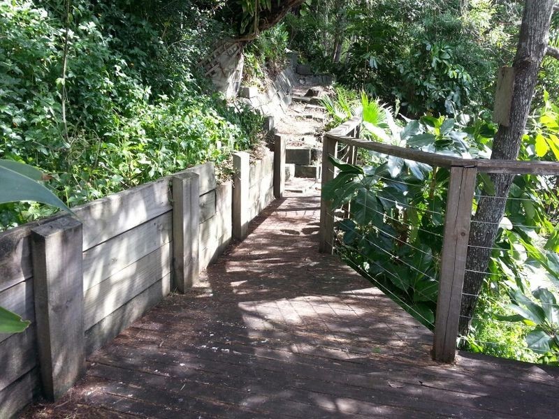 84 Ocean Parade, Burleigh Heads QLD 4220