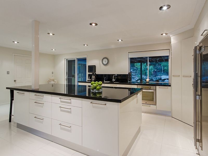 100 Valley Dr, Tallebudgera QLD 4228