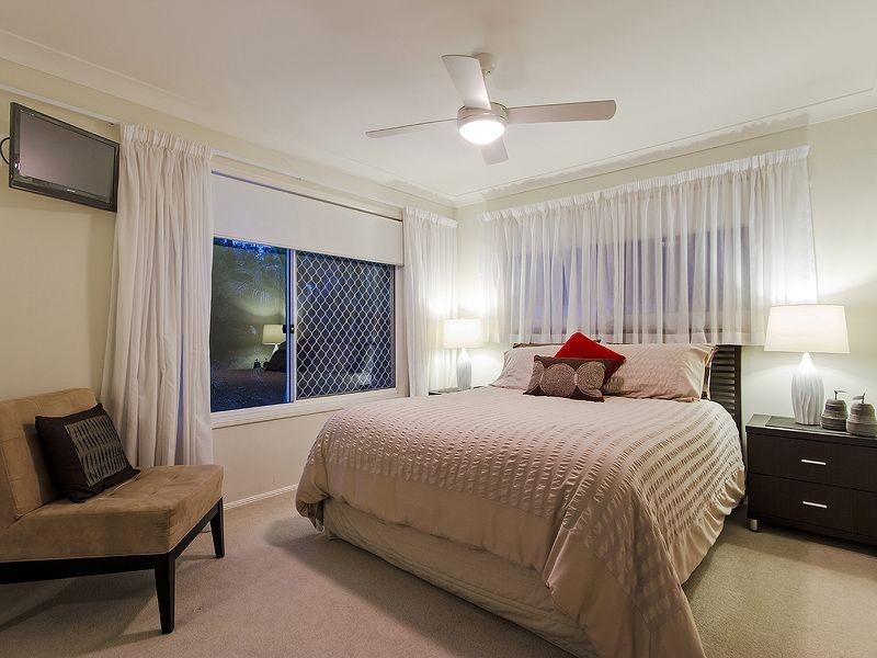 100 Valley Dr, Tallebudgera QLD 4228