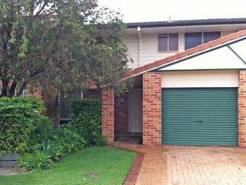 5/2 Cassowary Dr, Burleigh Waters QLD 4220