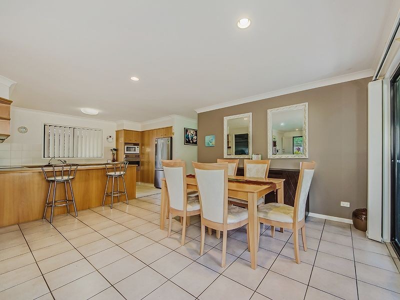 73 Seville Cct, Burleigh Waters QLD 4220