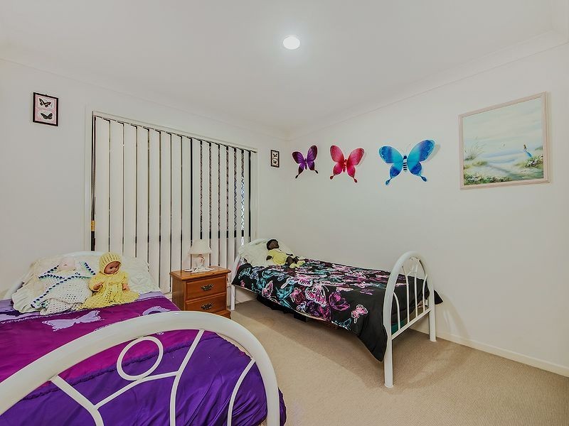 73 Seville Cct, Burleigh Waters QLD 4220