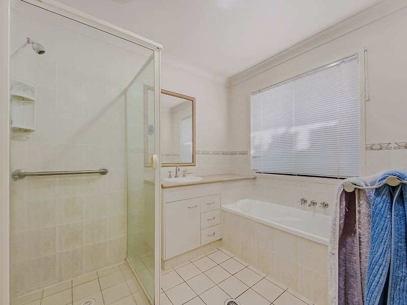 73 Seville Cct, Burleigh Waters QLD 4220
