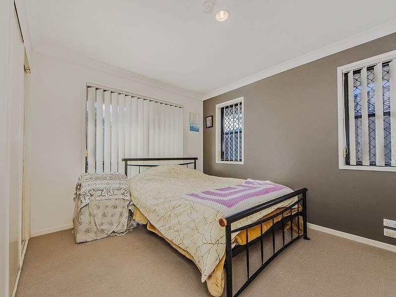 73 Seville Cct, Burleigh Waters QLD 4220