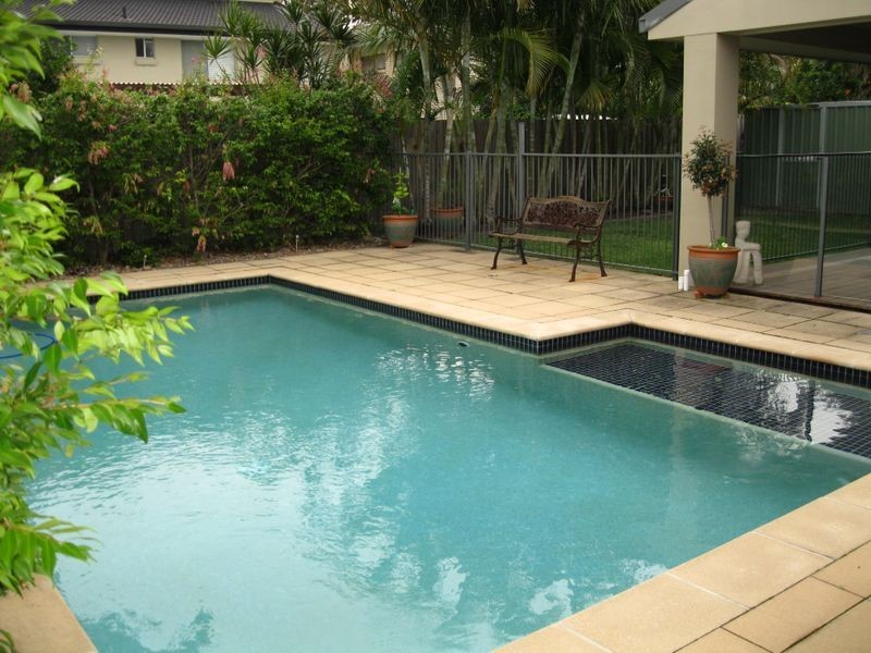 29 Curlew Crescent, Burleigh Waters QLD 4220