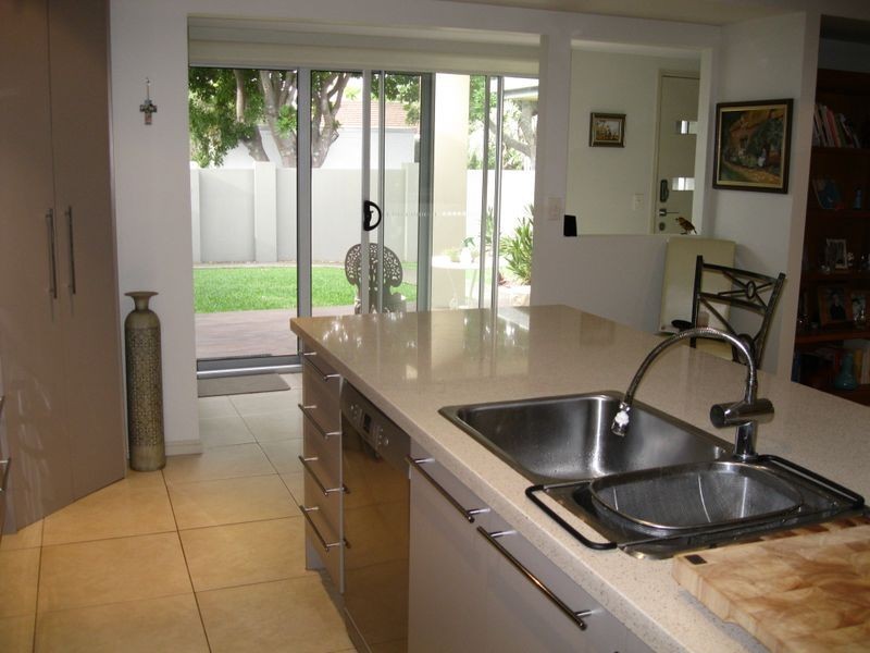 29 Curlew Crescent, Burleigh Waters QLD 4220