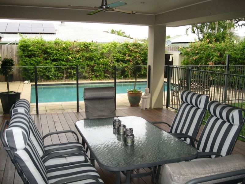 29 Curlew Crescent, Burleigh Waters QLD 4220